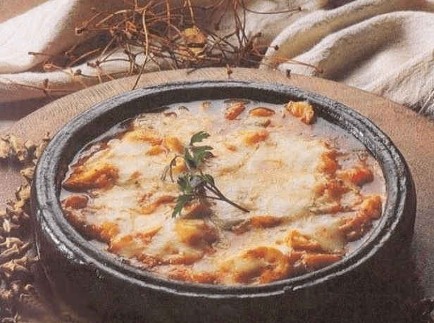 Champignonovenschotel in romige saus