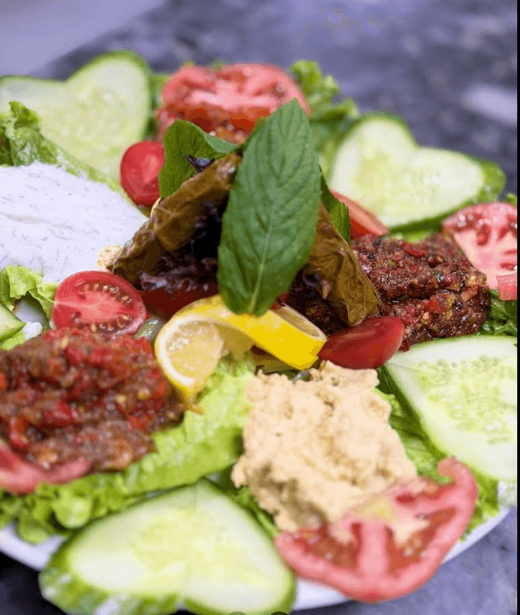 Karışık Türk meze tabağı