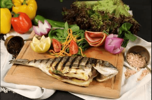 Grilled sea bream with lemon